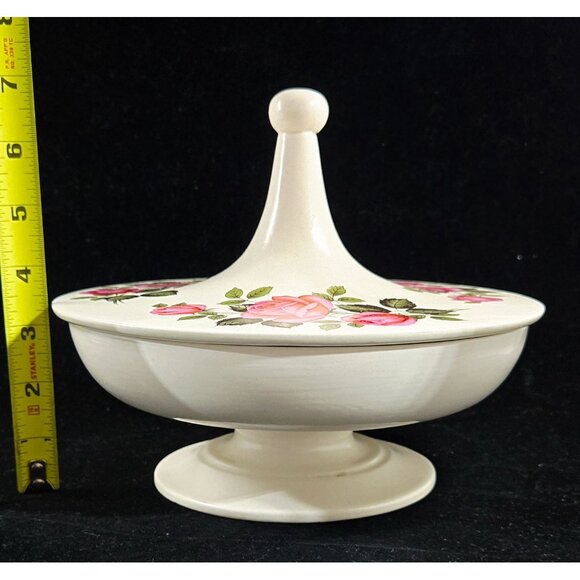 Vintage 8.5" Ceramic Dresser box with Pink Roses - Picture 8 of 9